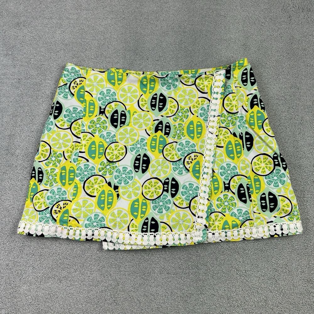 crown & ivy Lemon Print Skort with Lace Trim